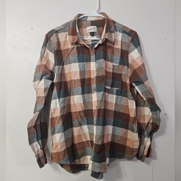 Universal Thread Men's Multicolor Plaid Button Up Long Sleeve Shirt. Relaxed Fit - Picture 1 of 5